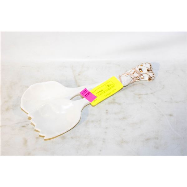 WHITE WITH GOLD SALAD SERVING UTENSILS