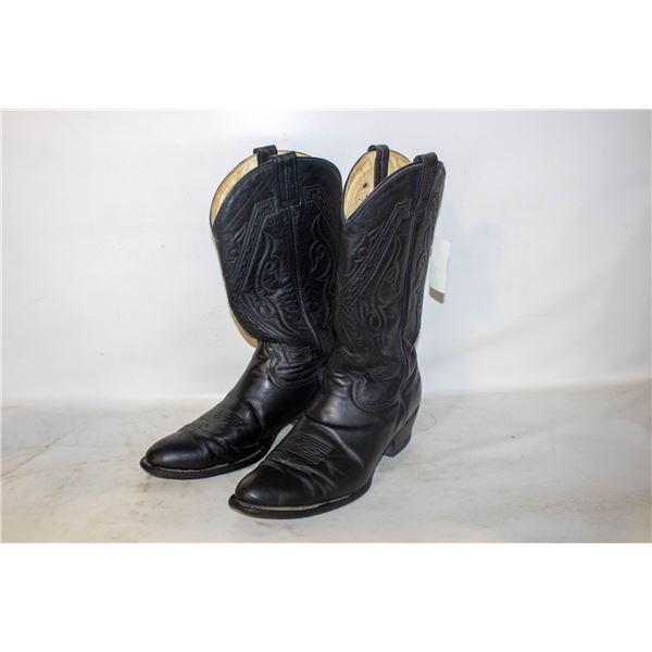 MENS SIZE 11 BLACK LEATHER COWBOY BOOTS-ESTATE