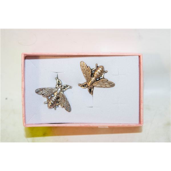 NEW 2 HONEYBEE PINS SILVER TONE AND ROSE