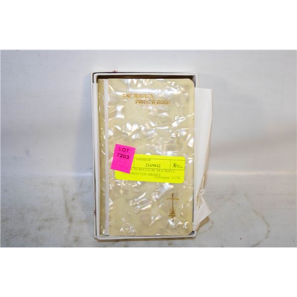 MADE IN BELGIUM  SEA SHELL COVERED THE BRIDES