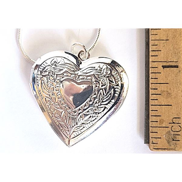 22) CARVED HEART LOCKED WITH HINGE