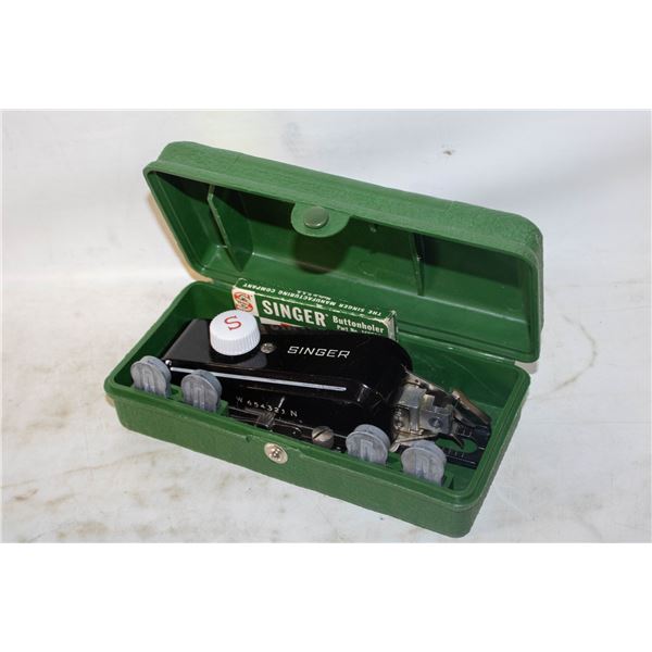 ANTIQUE SINGER BUTTON HOLER W/TEMPLATES