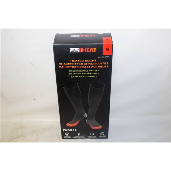 NEW 32 HEAT HEATED SOCKS, SIZE M, W/ RECHARGEABLE