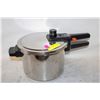 Image 1 : PRESSURE COOKER