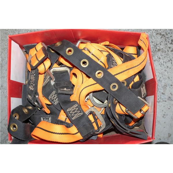 LOT OF 4 3M PADDED FALL ARREST HARNESSES
