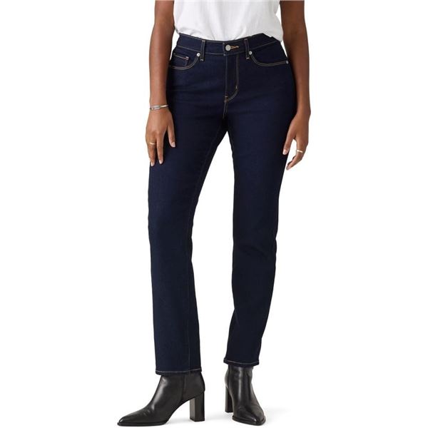 NEW LEVI STRAUSS CLASSIC STRAIGHT MID RISE JEANS