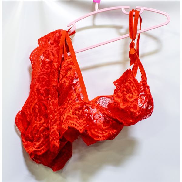 RED LACY BRA AND PANTIES SET SIZE UNKNOWN