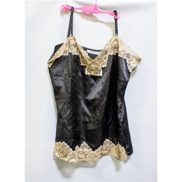 SIZE 8 BLACK AND WHITE LACEY LINGERIE