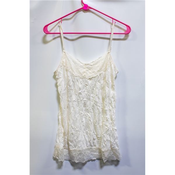WHITE LACEY CAMISOLE SIZE UNKNOWN