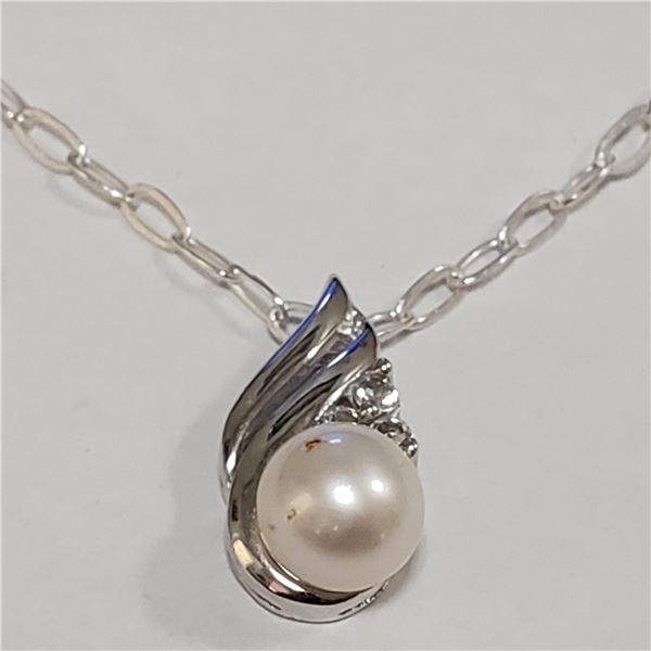 SILVER FRESHWATER PEARL CUBIC ZIRCONIA