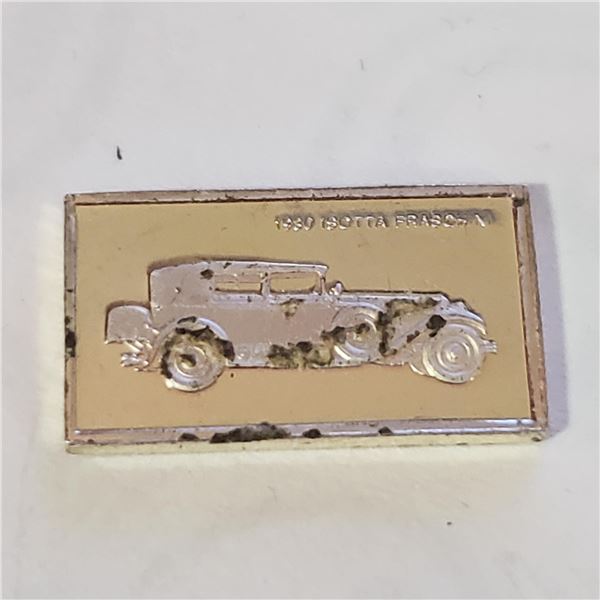 SILVER VINTAGE CAR BAR