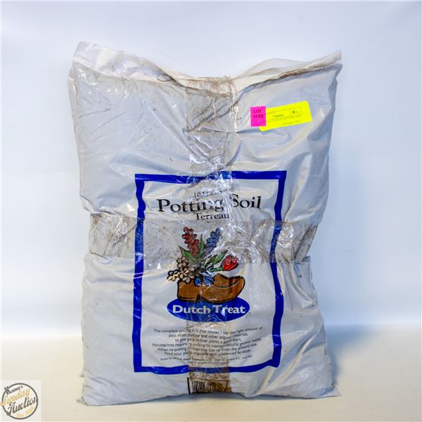 2 BAGS 10 L EACH OF POTTING SOIL