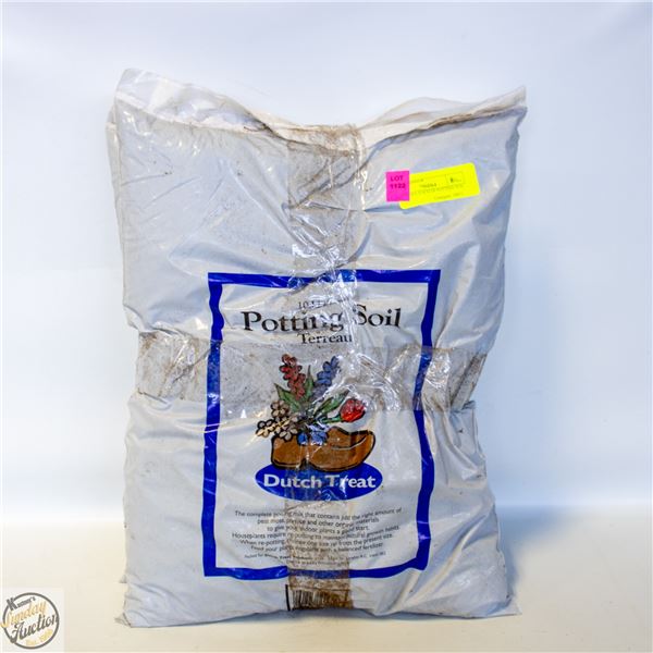 2 BAGS 10 L EACH OF POTTING SOIL