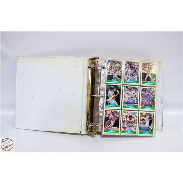BINDER OF VINTAGE BASEBALL CARDS