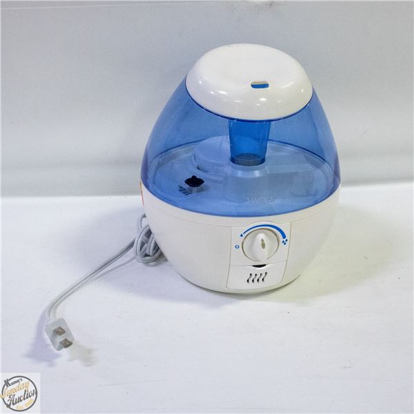 VICKS COOLMIST HUMIDIFIER