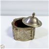 Image 1 : HUDSON'S BAY SILVER PLATED JEWELRY BOX WITH LID