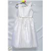 Image 1 : AMERICAN PRINCESS SIZE 7 FLOWERGIRL DRESS