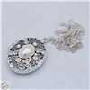 Image 1 : AVON 2020 CRYSTAL/PEARL STYLE LOCKET PENDANT