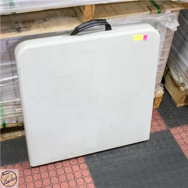 FOLDING TABLE 50 X 24