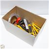 Image 1 : BOX LOT TOOLS DOOR KNOCKER AND MORE