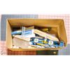 Image 1 : LOT OF PAINTING SUPPLIES AND TOOLS