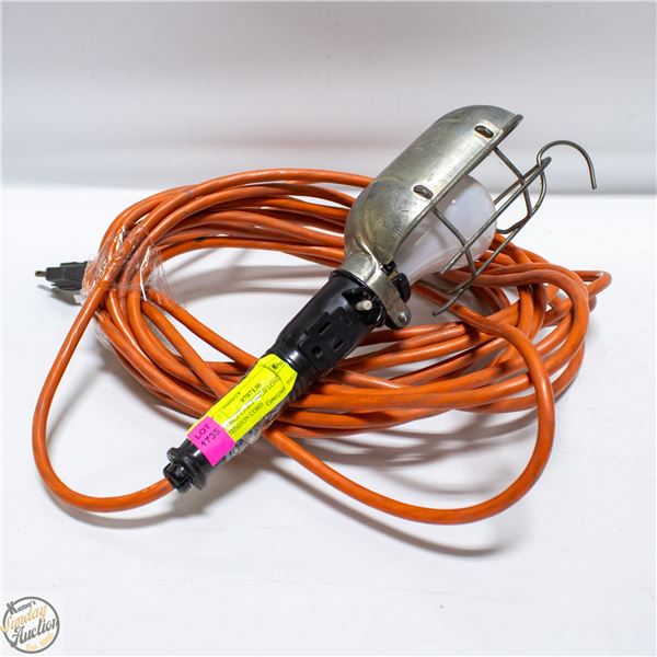 TROUBLE LIGHT WITH LONG EXTENSION CORD