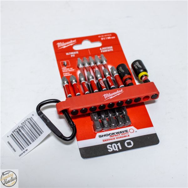 2 PACKS OF MILWAUKEE NUT DRIVER AND SCREWDRIVER