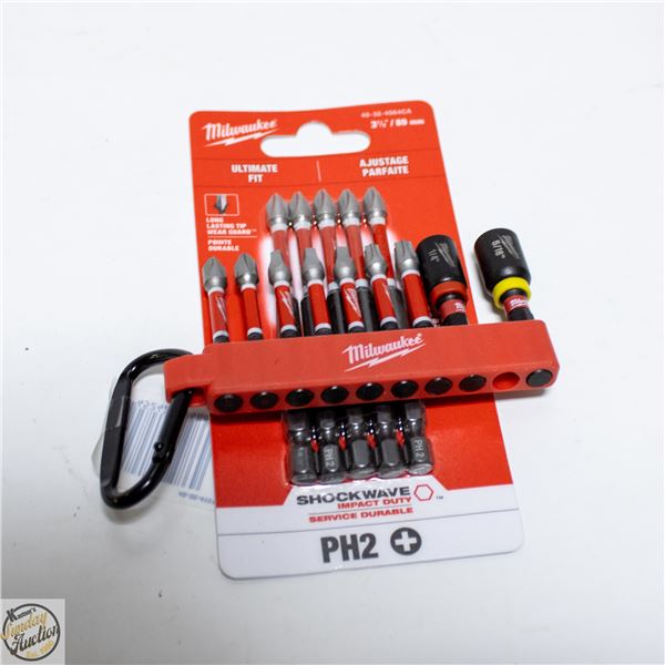 2 PACKS OF MILWAUKEE NUT DRIVER AND SCREWDRIVER