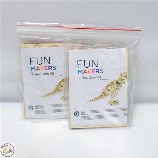 2 X WIND UP T-REX DINOSAURS BUILDERS KITS