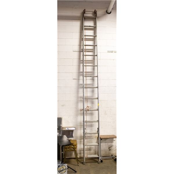 TALL SINGLE EXTENTION LADDER