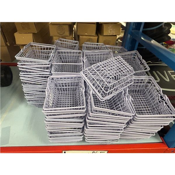 LOT DE +/- 100pcs DE MINI PANIER EN MÉTAL