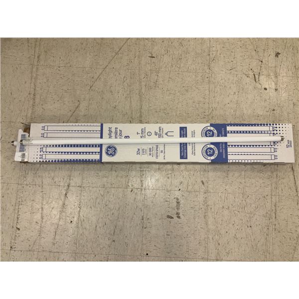 BTE DE 12 FLUORESCENTS GE ECOLUX  T8 48" 32w 2875 LUMENS 6500k