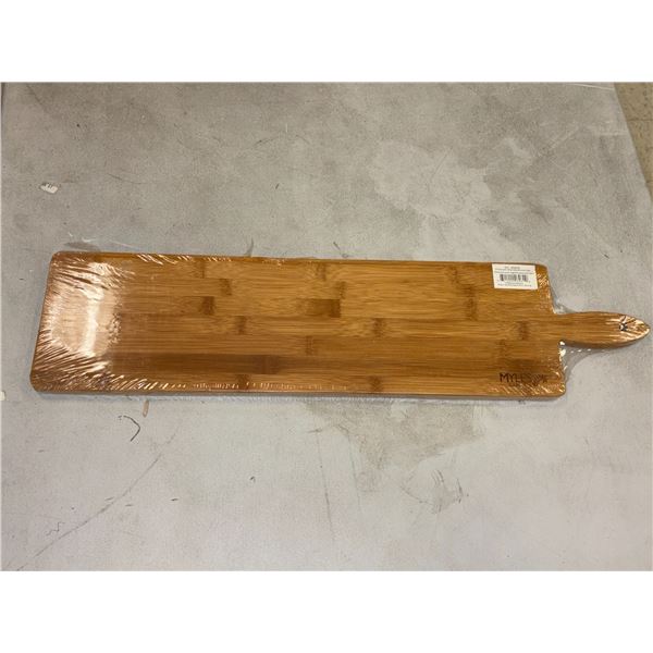 PLANCHE À DÉCOUPER EN BOIS 25"x6"