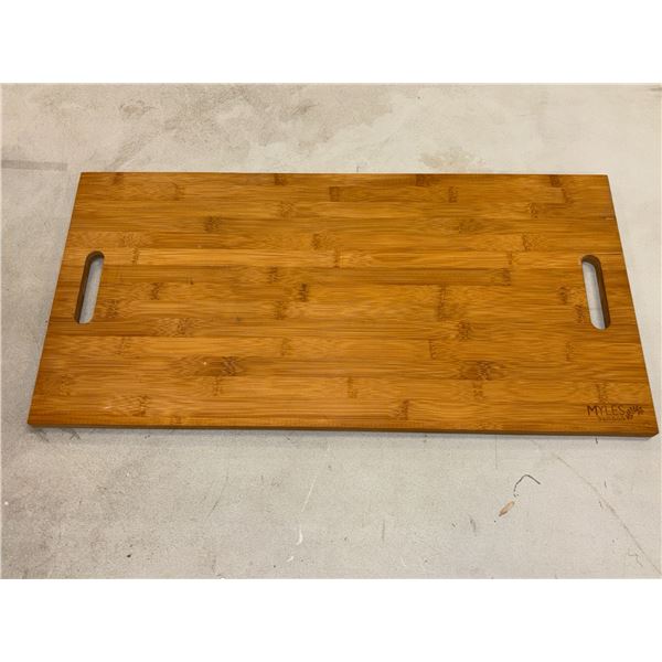 PLANCHE À DÉCOUPER EN BOIS 24"x12" MYLES