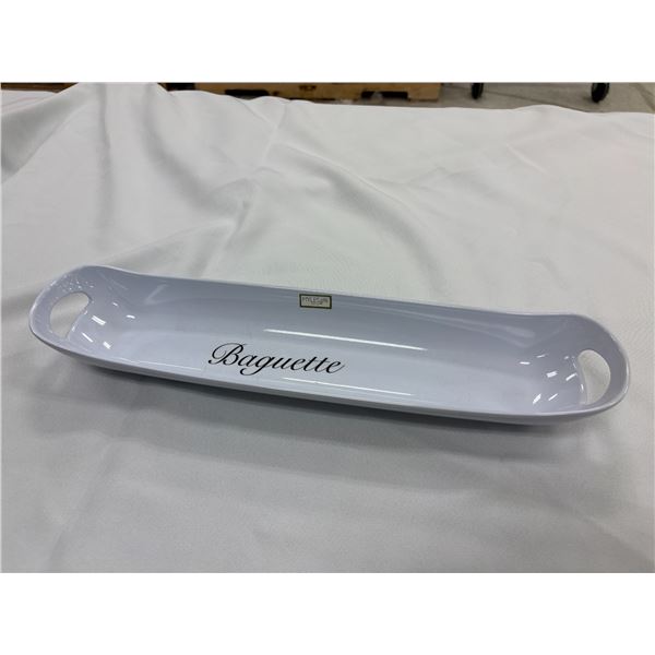 PLATEAU POUR BAGUETTE PLASTIQUE 19"x4-1/2" MYLES
