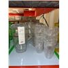 Image 1 : LOT DE 15pcs DE VERRES ET PICHETS EN PLASTIQUE CLAIRE