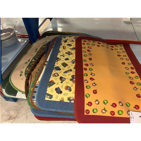 LOT DE 20 TAPIS DE CUISINE ASST