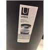 Image 2 : LOT DE 2 POUBELLES 49L UMBRA (1-COUVERCLE)