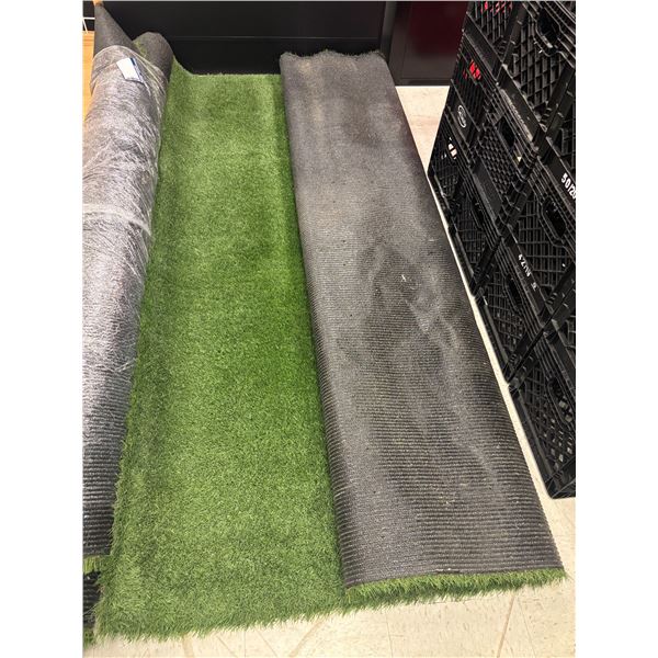 GAZON SYNTHÉTIQUE EN TAPIS 7'x7' APPROX.