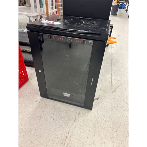 RACK DE SERVEURS AVEC VENTILATEUR PLYE #PDBC70 23"x18"x30"