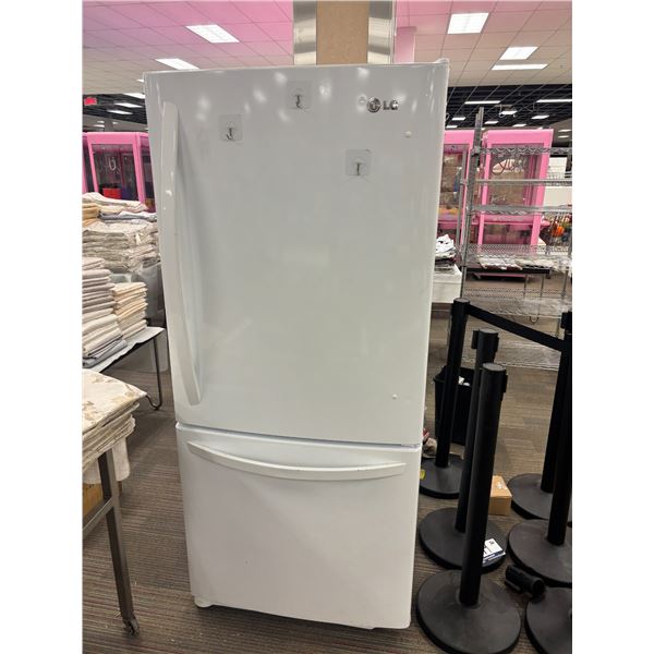 RÉFRIGÉRATEUR LG 30"x30"x68" ***USAGÉ