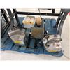 Image 7 : LOT DE 13 MACHINES/ÉQUIPEMENT DE COUDRE ASST