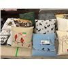 Image 3 : LOT DE 11 OREILLERS DE NOËL ASST