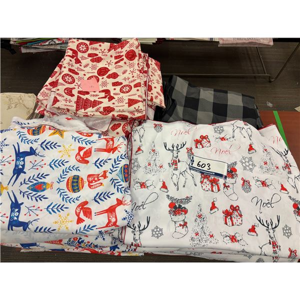 LOT DE NAPPES DE NOËL ASST