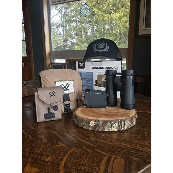 VORTEX BINOCULARS 10X40 DIAMONDBACK PLUS VORTEX TRIUMPH RANGE FINDER HD 850