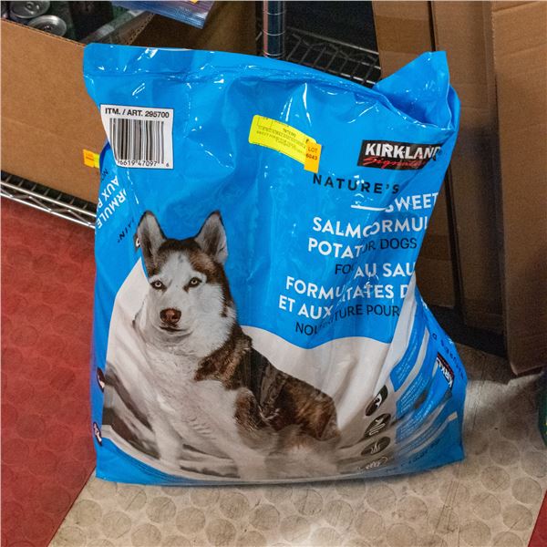 15.87KG KIRKLAND SALMON & SWEET FOOD FOR DOGS