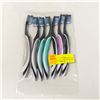 Image 1 : REPACKED 7 ORAL-B CROSS ACTION TOOTHBRUSHES
