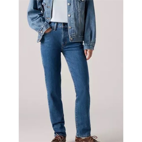 NEW LEVI STRAUSS CLASSIC STRAIGHT CUT JEAN 26 X 30