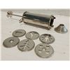 Image 3 : STAINLESS STEEL BAKING DECORATOR INCLUDES