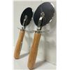 Image 4 : TWO NEW 4" COMMERCIAL PIZZA CUTTERS - JR7400